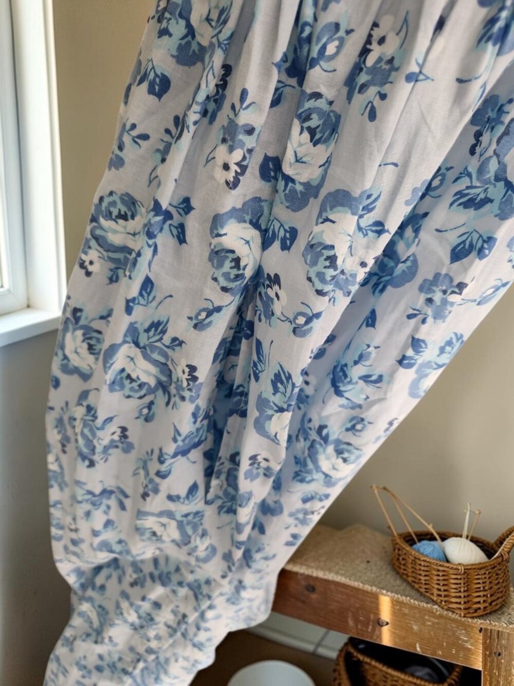 💙 Simply Southern Blue Floral Smocked Maxi Dress Large NWT 💙 - Picture 6 of 12